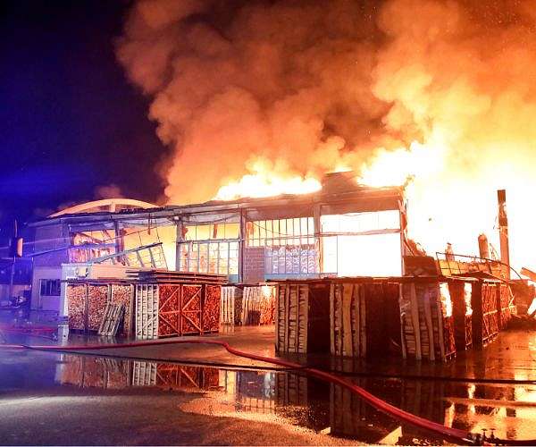 Swiss Re profit jumps despite Los Angeles fires