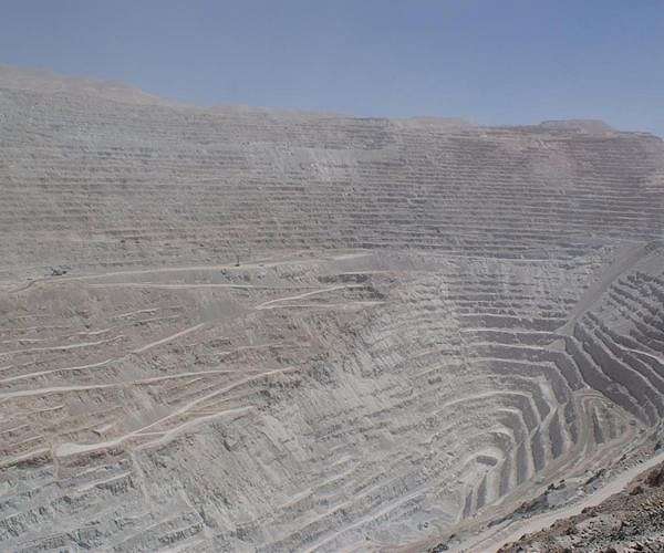 Geologists uncover 'Goldilocks Zone' for precious metals in Earth's crust