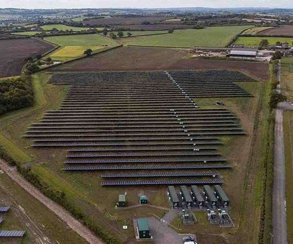 UK plans solar 'revolution' for new homes