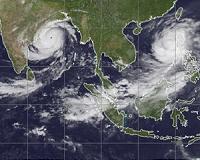 Fatalities as monster cyclone batters eastern India