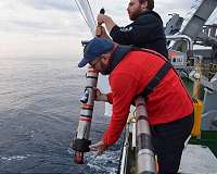 Towable sensor free-falls to measure vertical slices of ocean conditions