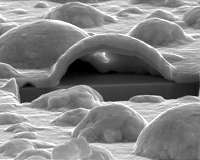 Platinum forms nano-bubbles