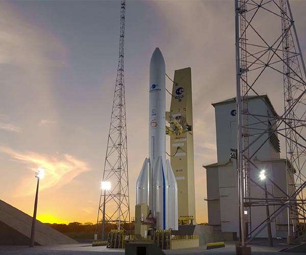 First encounter between the Ariane 6 central core and launch pad for combined tests