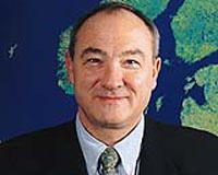 Europe space chief seeks 9 bln euros, Mars rover delayed again