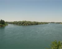 Iraq seeks neighbours help on power and water supplies