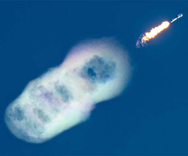 SpaceX launches more Starlink satellites from Florida