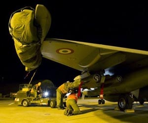 Major fighter jet deal, trade dominate Hollande's India trip