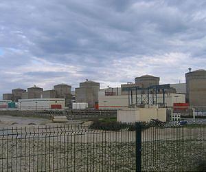 Sarkozy vows to keep oldest nuclear plant running