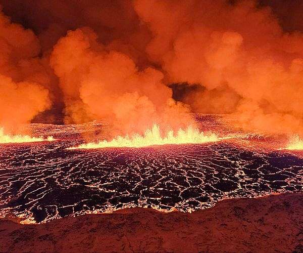 Iceland engulfed by volcanic cloud