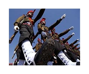 Antony: India lags in army modernization
