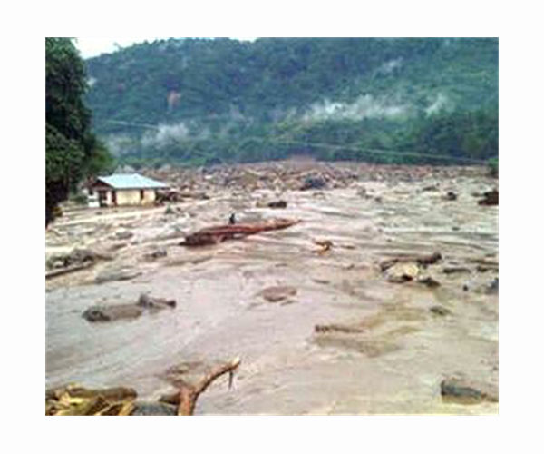 Deadly floods inundate Indonesia's Bali and Flores