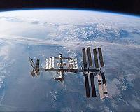ISS dodges space junk