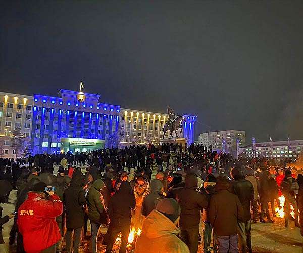 Kazakh leader rejects talks, tells forces to 'shoot to kill'