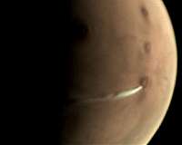 Meteors explain Mars' cloud cover
