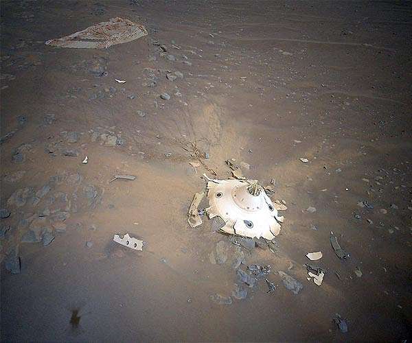 Mars Helicopter spots landing rig and chute from Perseverance