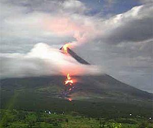 Five feared dead after Philippine volcano explosion