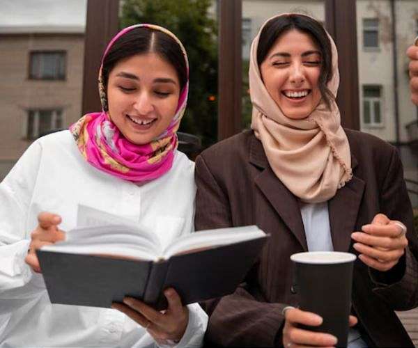Muslim Scholarships and Mentorship Programs Empower Future Leaders