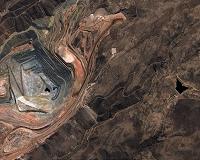 Rescuers seek trapped miners in Peru
