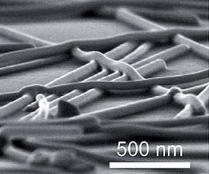 Stanford engineers weld nanowires with light