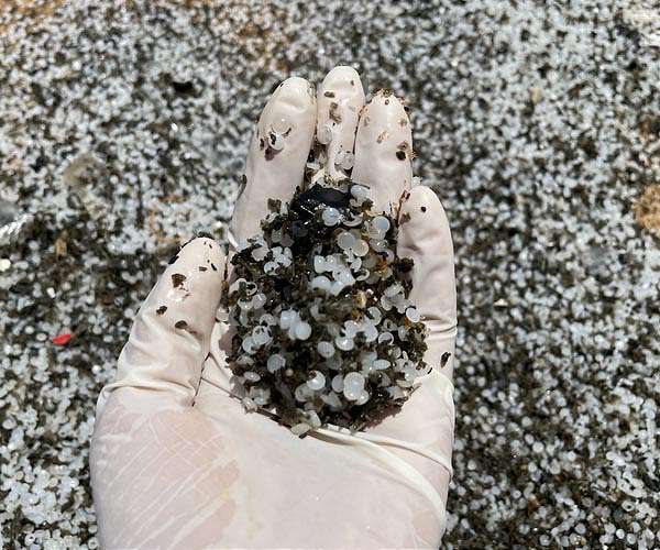 California probes 'Big Oil' over plastic pollution