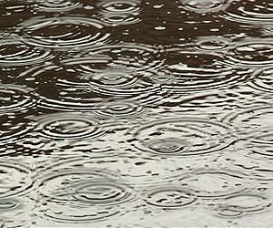 Increased greenhouse gases and aerosols have similar effects on rainfall