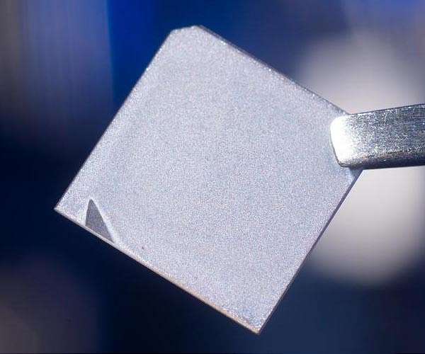 Next-generation LEDs and solar cells powered by new spinel-type sulfide semiconductor