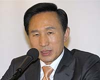 SKorean president calls for arms talks with NKorea