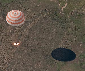 Russian space official denies report of problem in Soyuz return