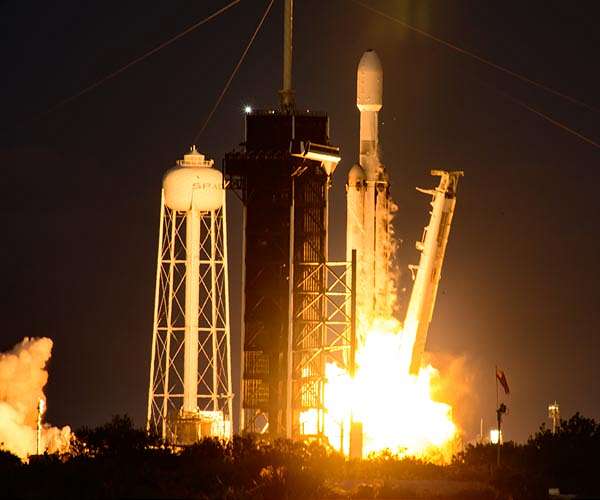 SpaceX launches fifth Falcon Heavy mission, carrying military satellites