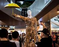 Patten calls for dialogue in divided Hong Kong