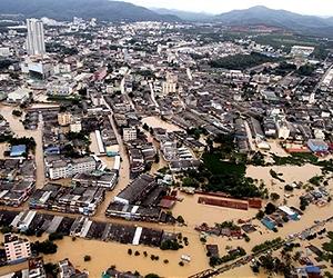 More than 1,000 die in Southeast Asia floods