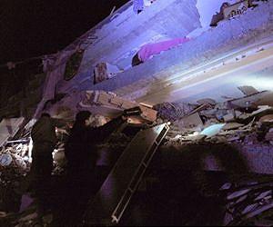 Turkey quake kills seven, topples buildings
