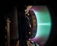 Thruster for Mars mission breaks records