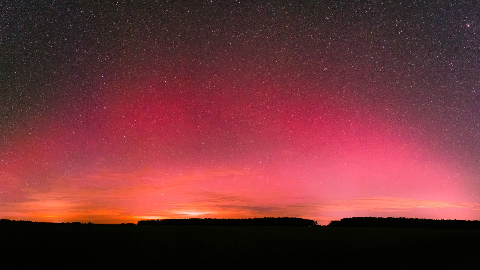 aurora borealis red sky