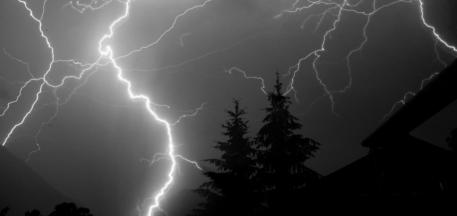 megaflash lightning satellite