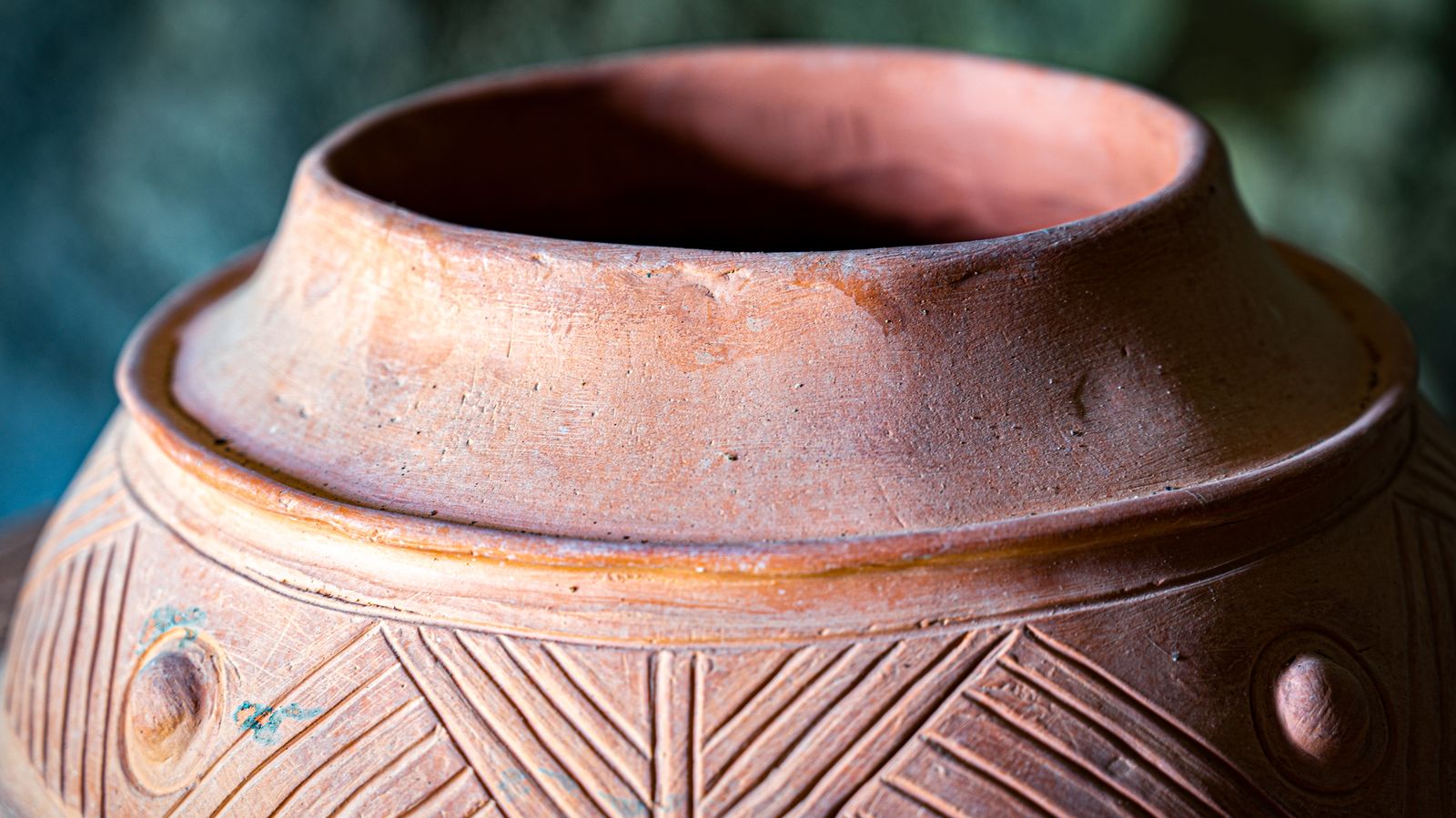 ancient egyptian honey jar